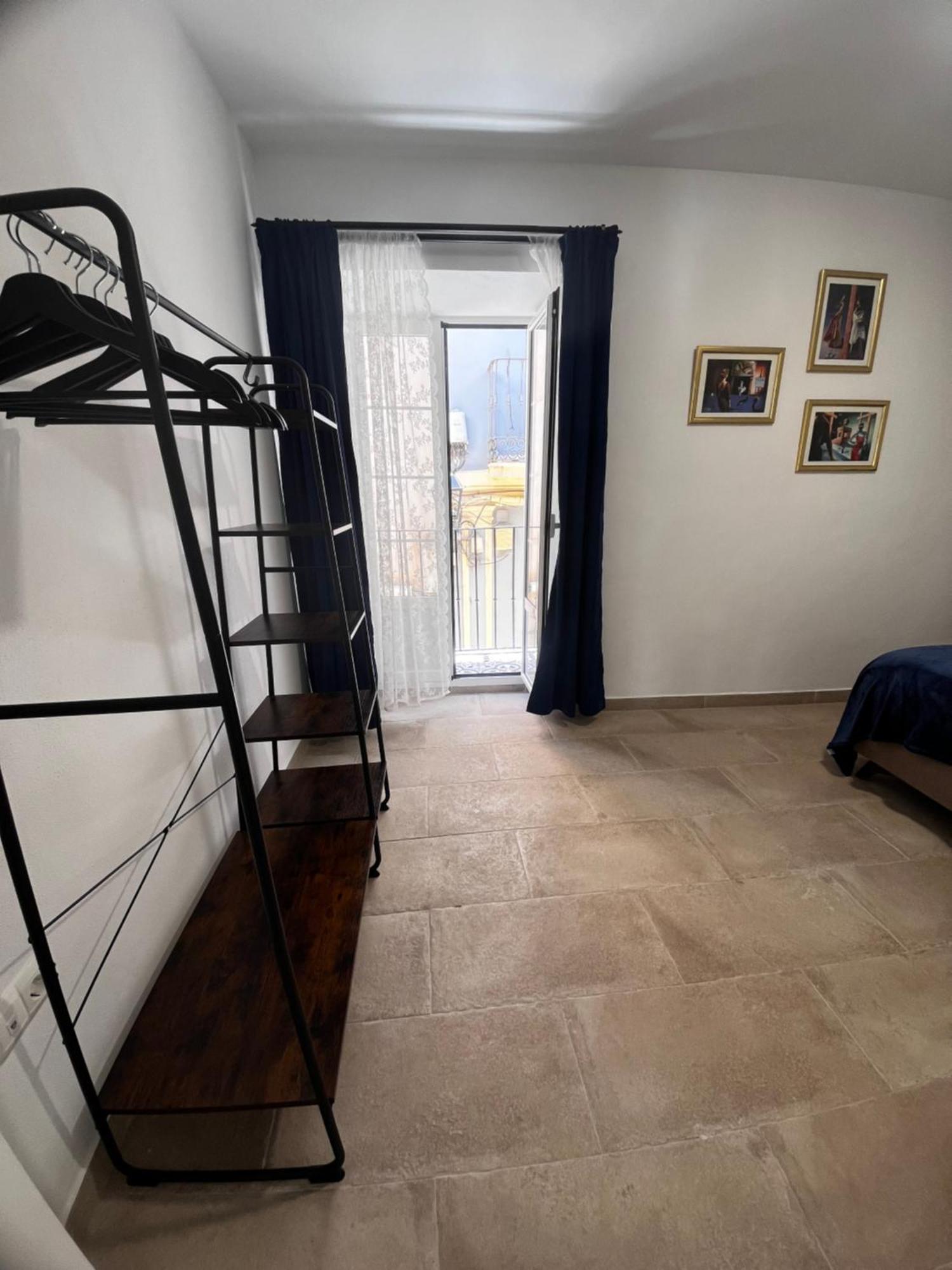 Shanti'S Andalusian Rooms มาลากา ภายนอก รูปภาพ
