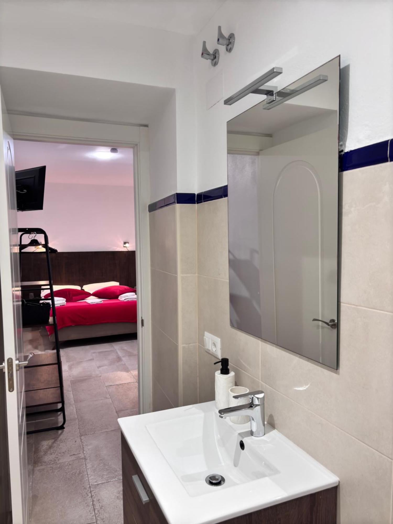 Shanti'S Andalusian Rooms มาลากา ภายนอก รูปภาพ