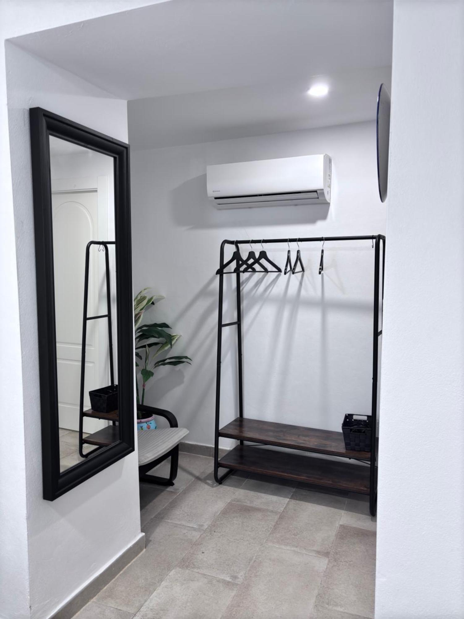 Shanti'S Andalusian Rooms มาลากา ภายนอก รูปภาพ