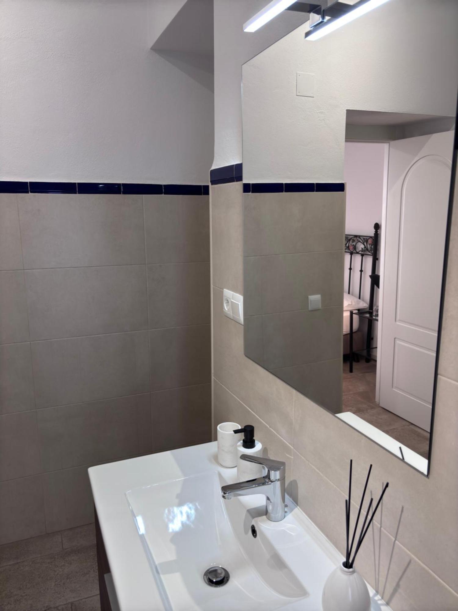 Shanti'S Andalusian Rooms มาลากา ภายนอก รูปภาพ