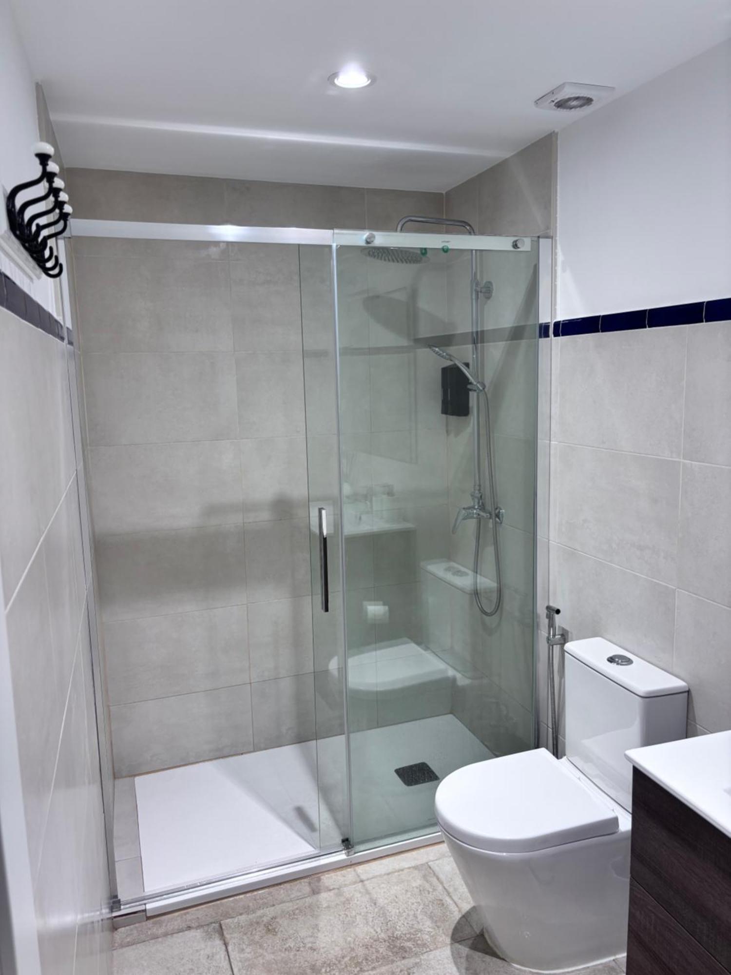 Shanti'S Andalusian Rooms มาลากา ภายนอก รูปภาพ