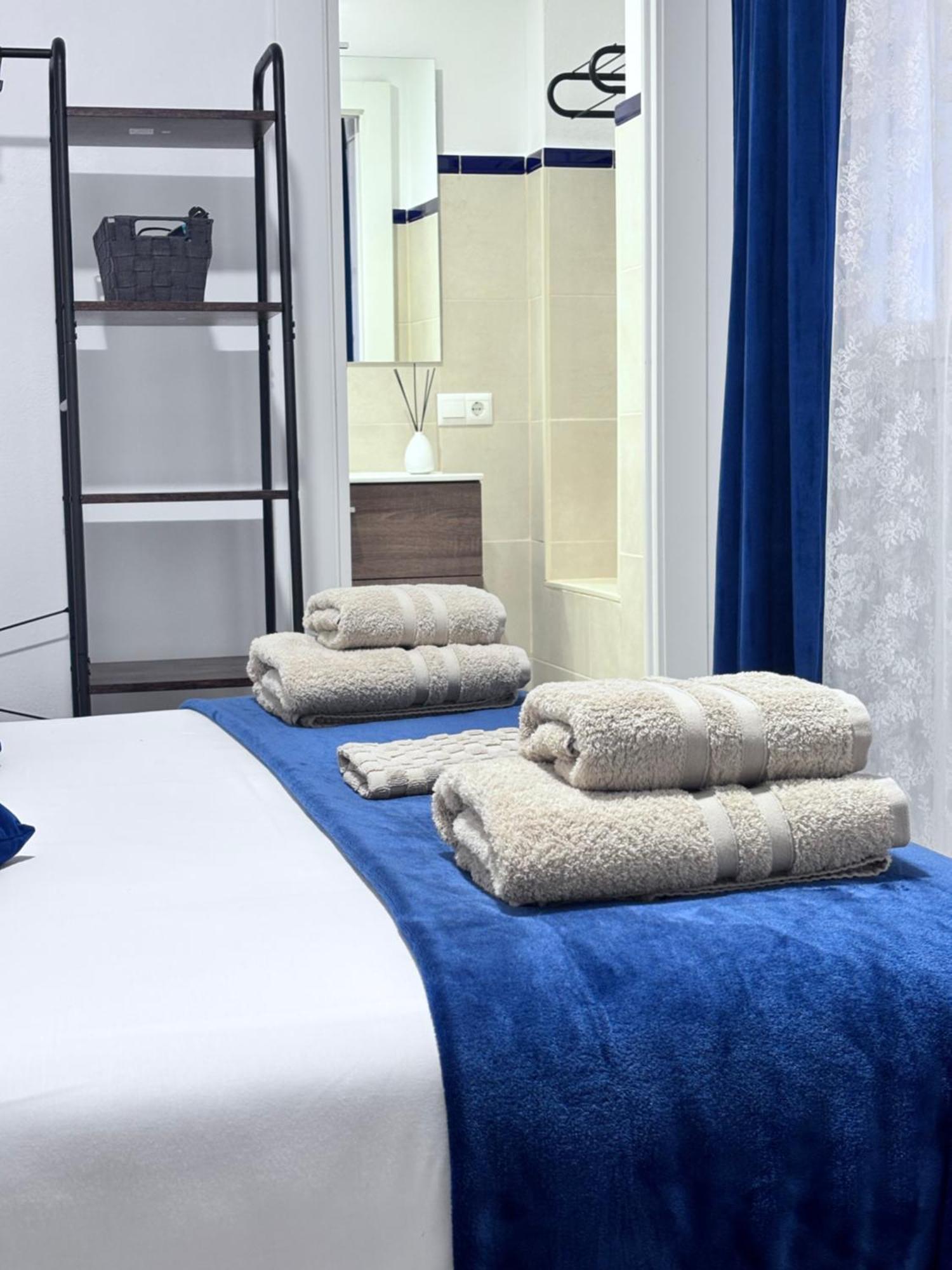 Shanti'S Andalusian Rooms มาลากา ภายนอก รูปภาพ